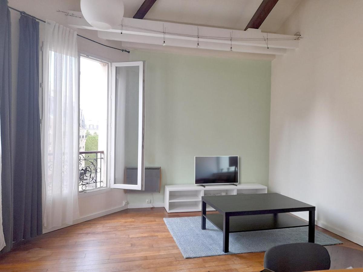 Un Appartement Typique Parisien / A Typical Parisian Apartment Extérieur photo